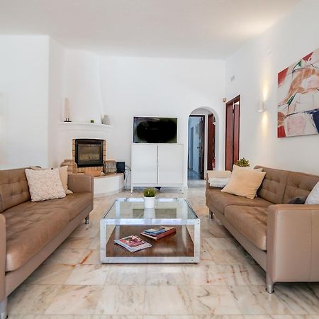 Traditional 3 Bedroom Villa With Great Pool In The Heart Of ואלה דה לובו מראה חיצוני תמונה