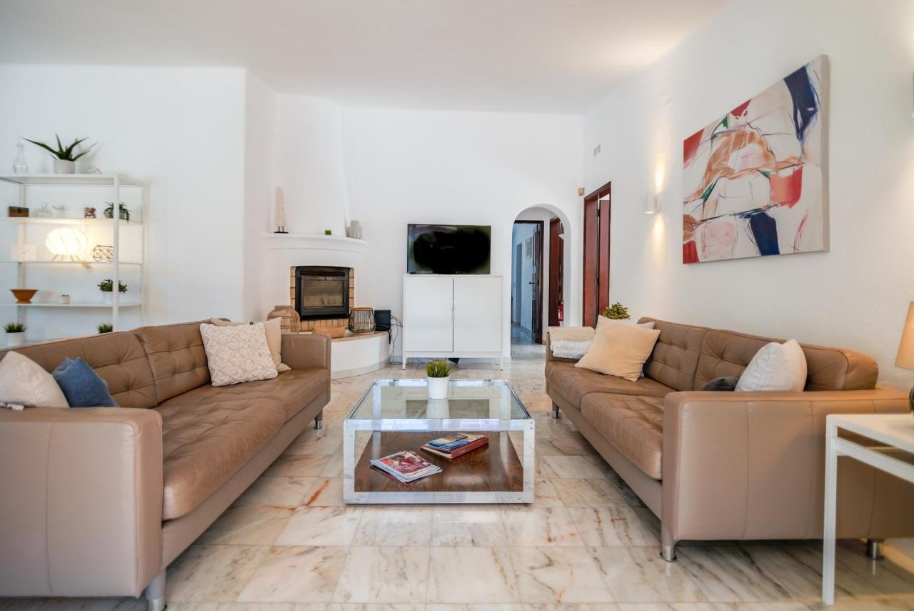 Traditional 3 Bedroom Villa With Great Pool In The Heart Of ואלה דה לובו מראה חיצוני תמונה