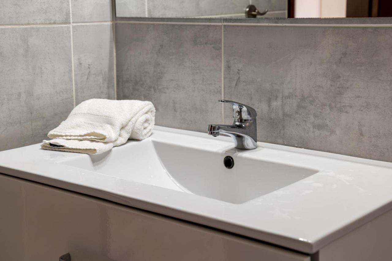 Traditional 3 Bedroom Villa With Great Pool In The Heart Of ואלה דה לובו מראה חיצוני תמונה