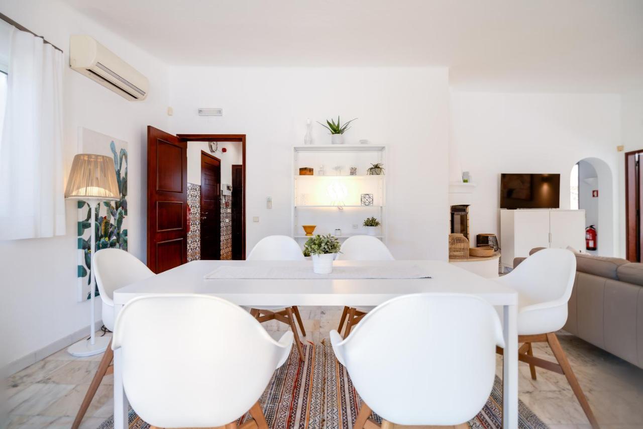 Traditional 3 Bedroom Villa With Great Pool In The Heart Of ואלה דה לובו מראה חיצוני תמונה